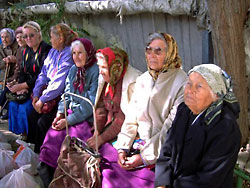 Die Frauen aus Dshankoj (Krimreise  von Mitgliedern des Vereins 2011)